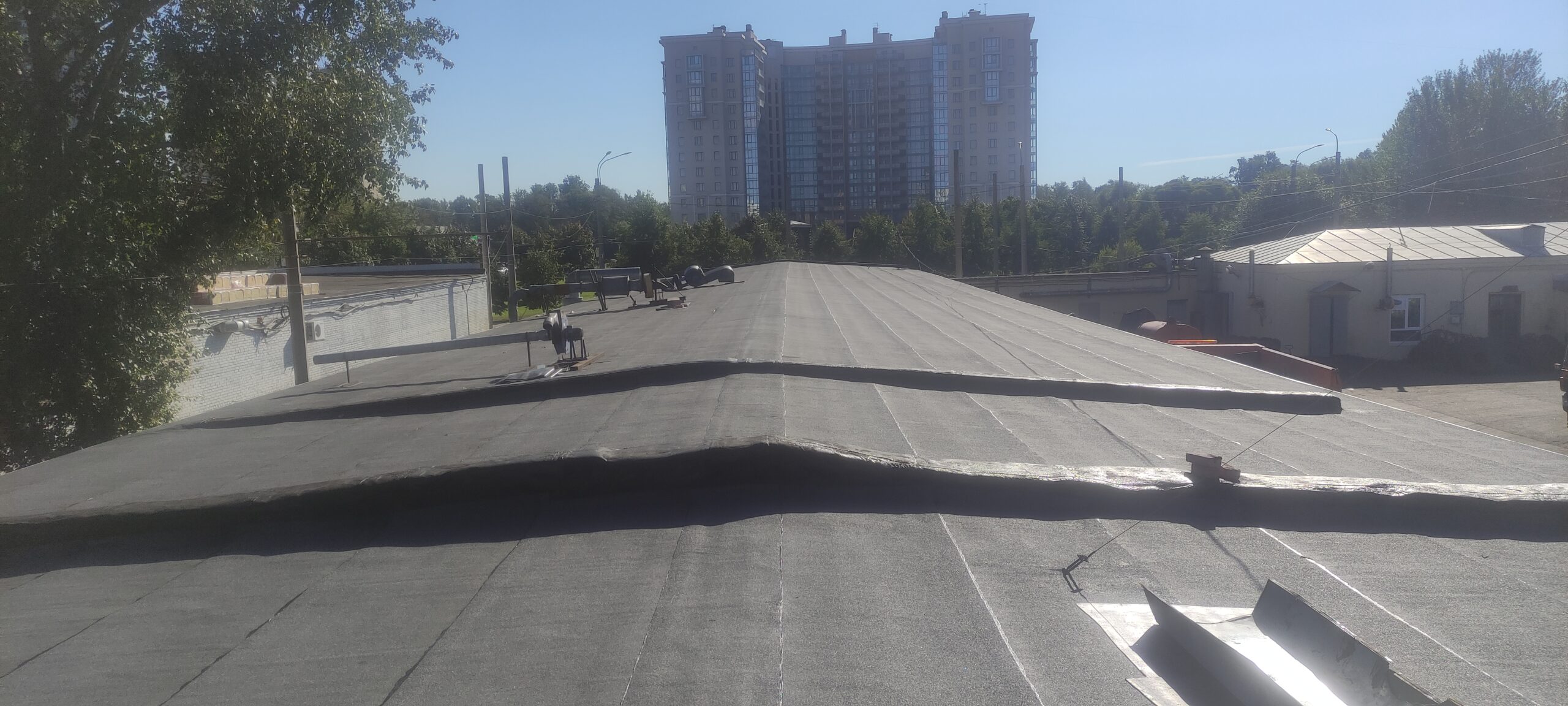 монтаж рулонной кровли